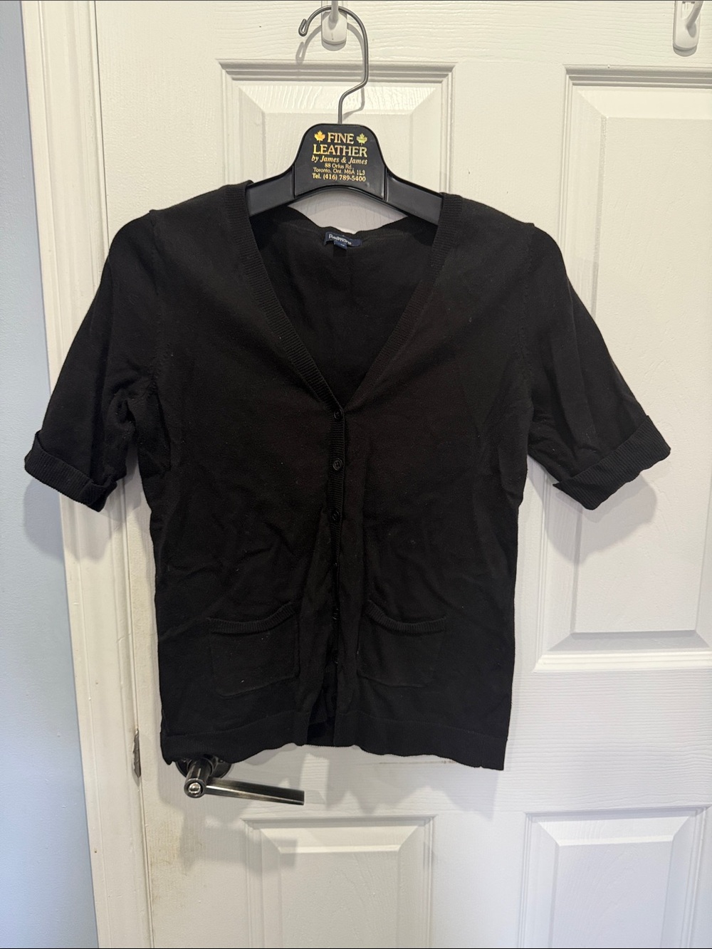 Reitmans Black Short Sleeve V-Neck Knit Top